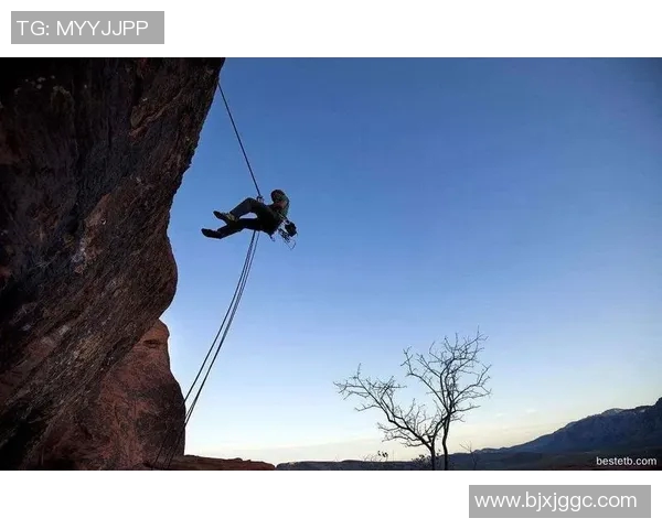 攀岩之路上的勇气与坚持：王敏的深度对话与人生哲学